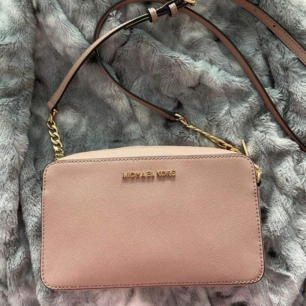 Michael Kors Jet Set Medium Crossbody